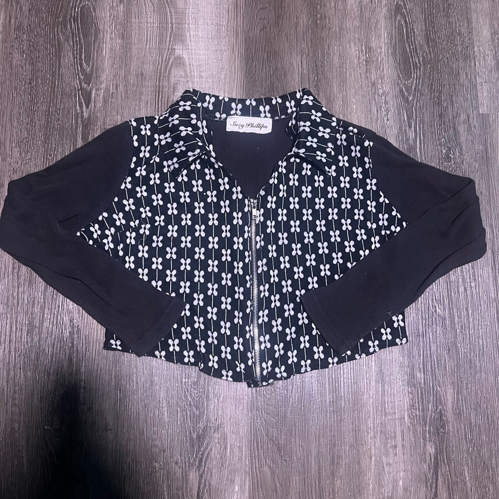 Vintage Suzy Phillips crop zip up long sleeve blouse Please read descrip